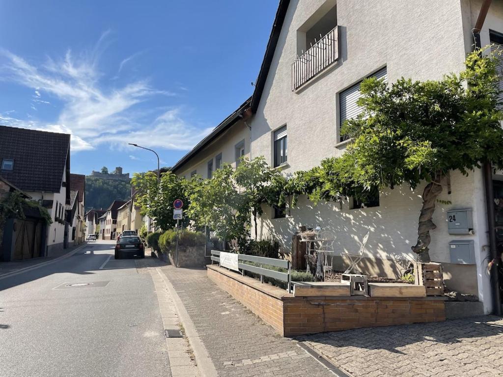 Modern Holiday Apartment In The Heart Of Klingenmünster Zewnętrze zdjęcie